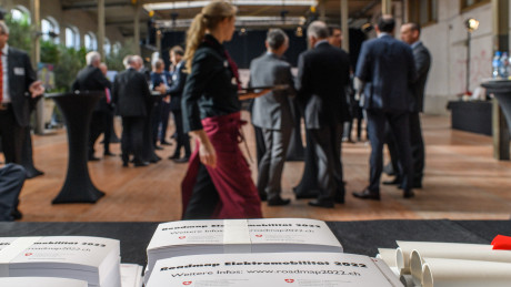 Mobilitätsverband sffv unterzeichnet Roadmap Elektromobilität